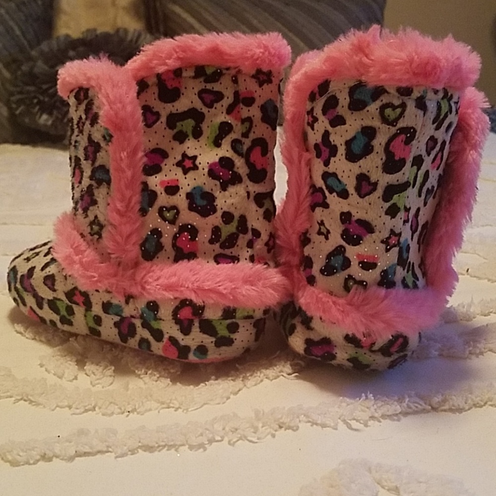 Shoes - Picture 3 of 3
